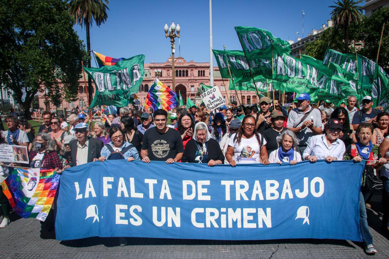 Imagen de La Marcha de las Madres Nº 2433: Juventud Presente, resistencia y homenaje a Hebe